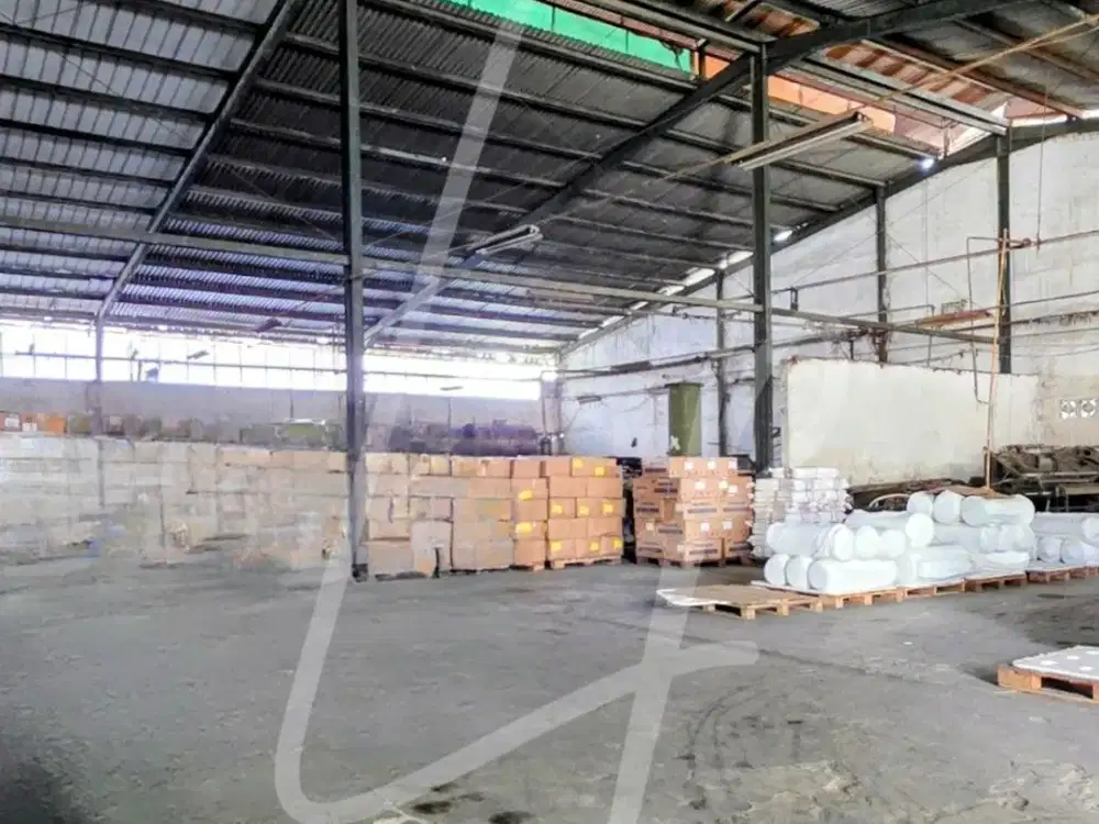 PABRIK RAJUT DI AREA PERGUDANGAN LEUWIGAJAH CIMAHI