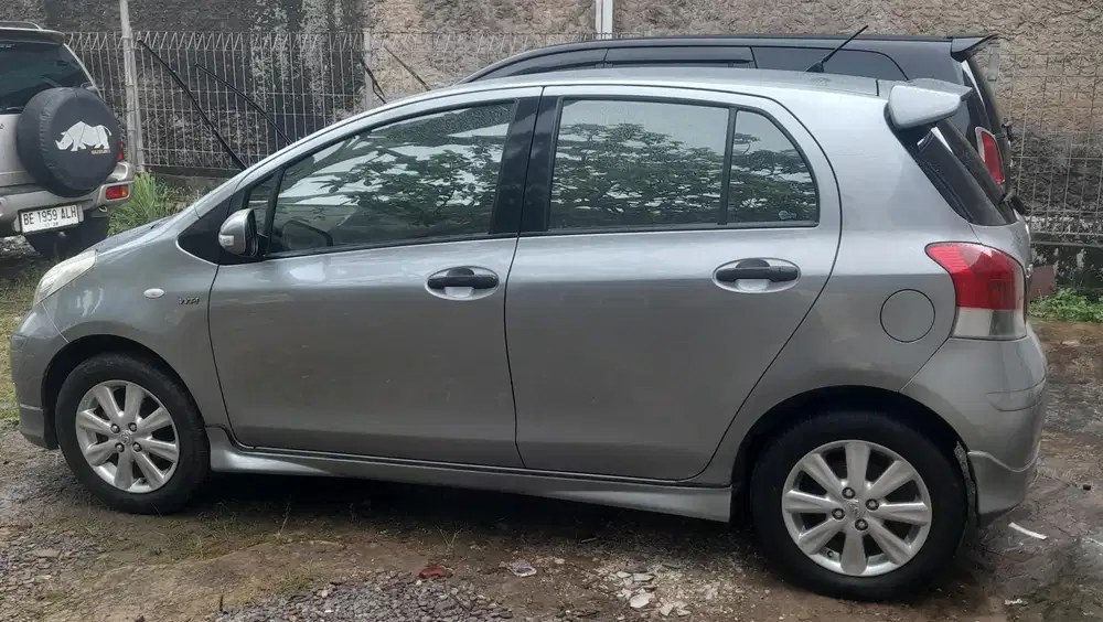 Toyota Yaris 2010 Bensin