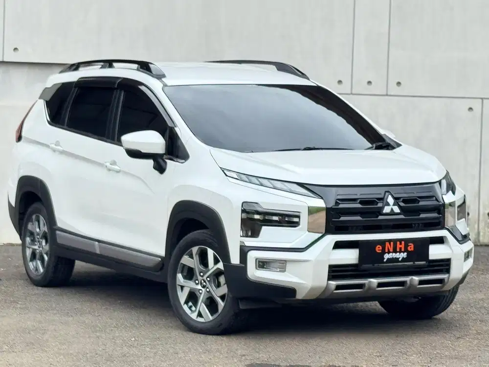 NEW XPANDER CROSS PREMIUM PACK 1.5 A/T 2022.. eNHa garage Semarang..