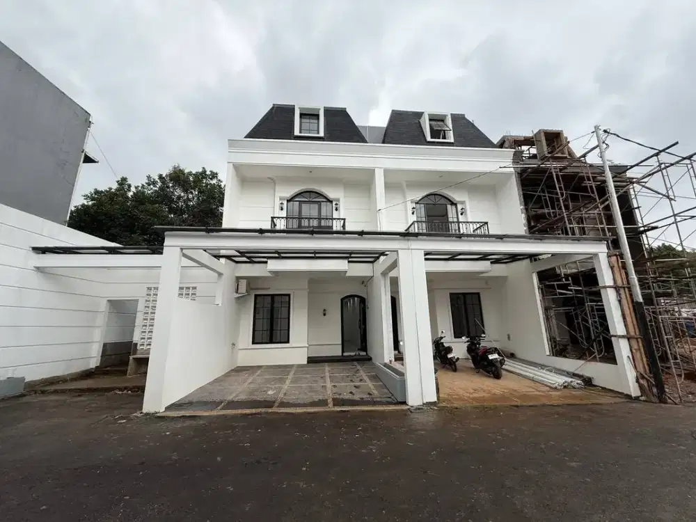 BRAND NEW HOUSE SIAP HUNI– LEBAK BULUS, JAKARTA SELATAN