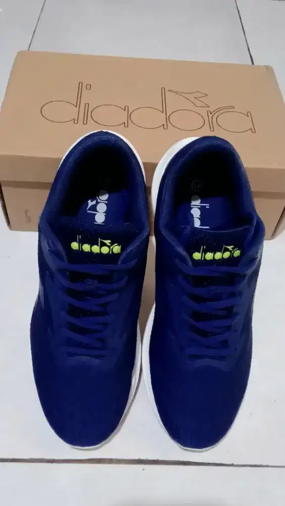 Sepatu DIADORA Size 41