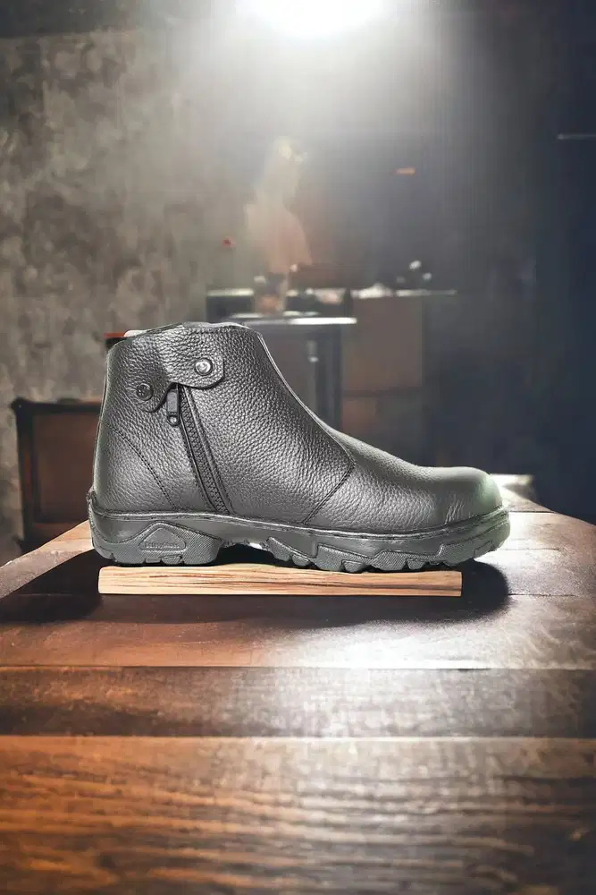 Aman Sepatu safety viral Jember