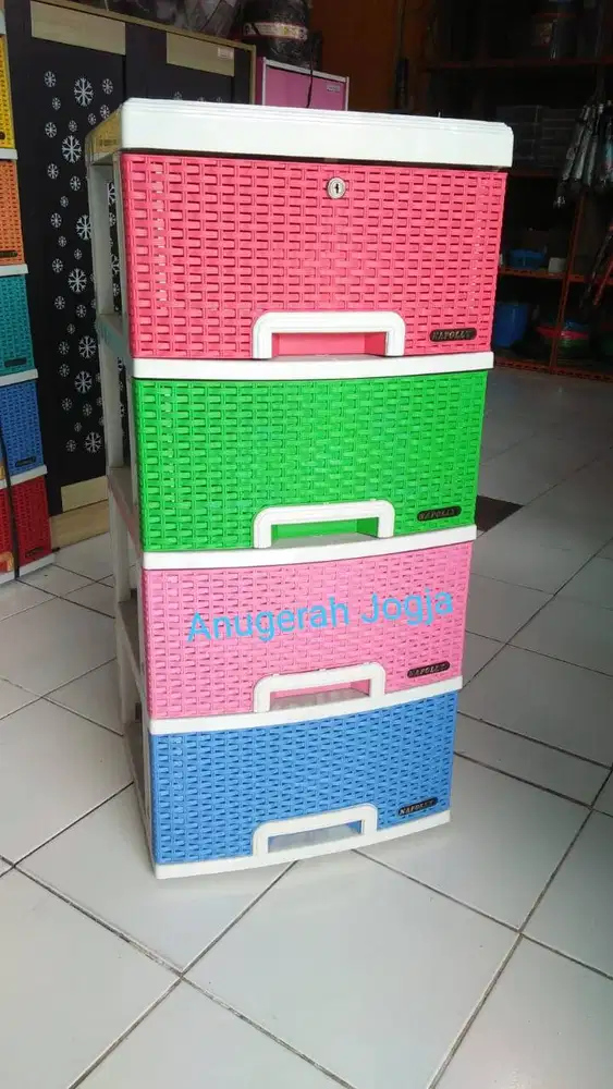 lemari Napolly contan 4