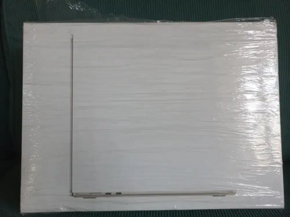 Apple Macbook air 15 inch 2024 M3 8/256GB