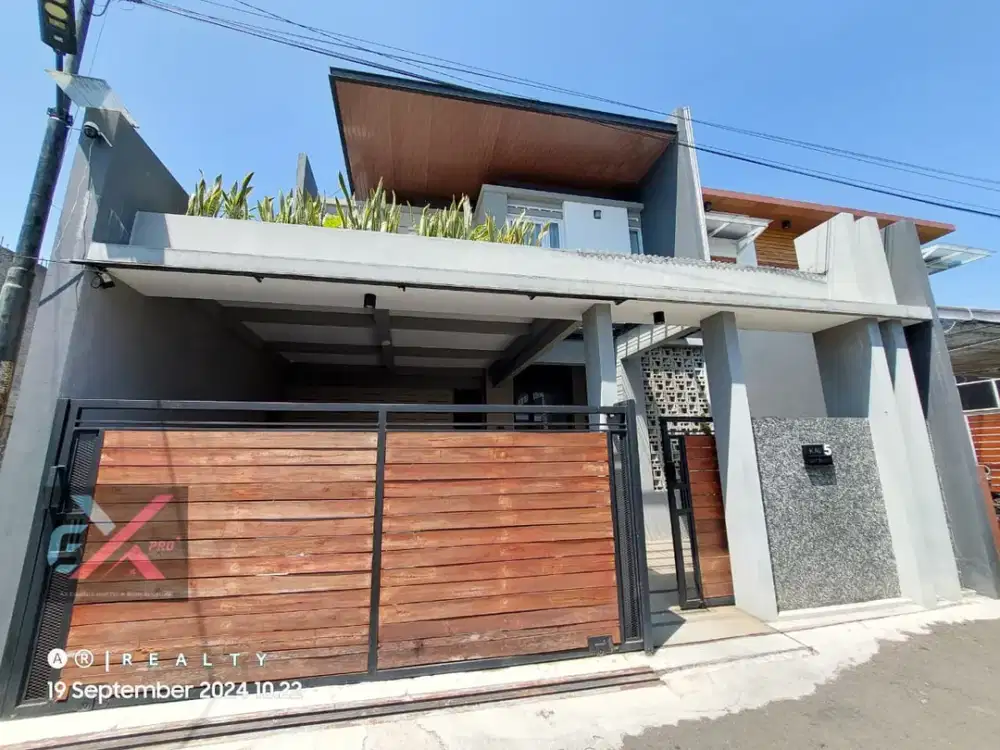 RUMAH BAGUS MODERN Dengan Kolam Renang Pribadi Di Arcamanik Bandung