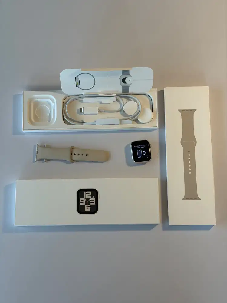 Apple Watch SE (Gen 2) 40mm Starlight