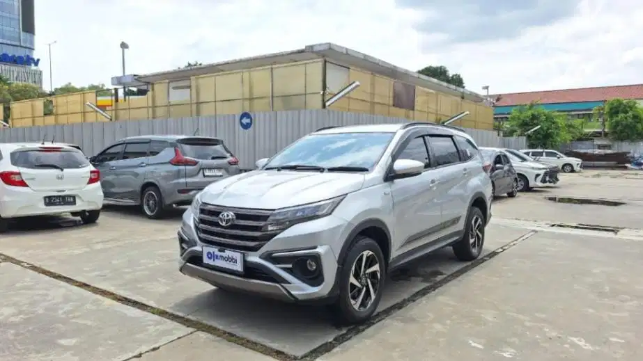 DP MURAH - Toyota Rush 1.5 S GR Sport Bensin-AT 2022 Silver