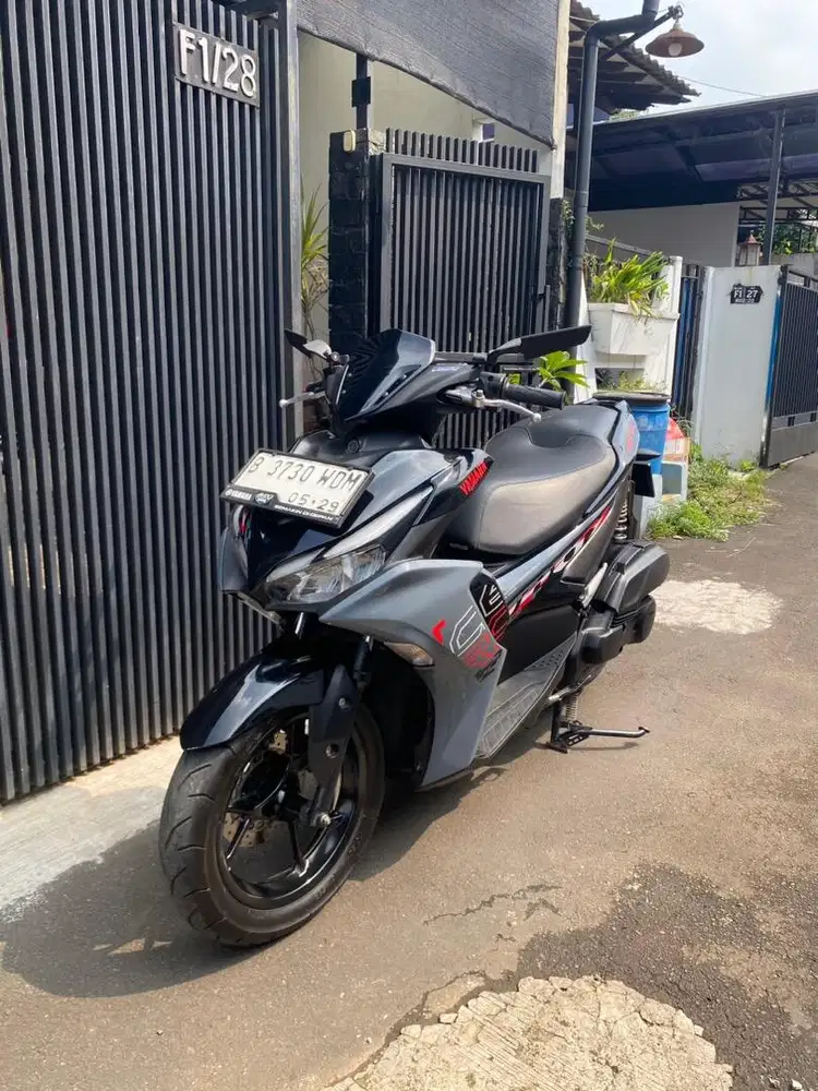 YAMAHA NEW AEROX 155 2024 HITAM ABU LOW KM