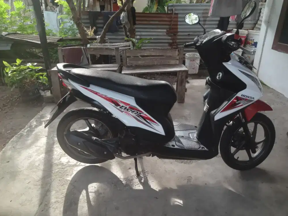 Di jual motor honda beat 2015