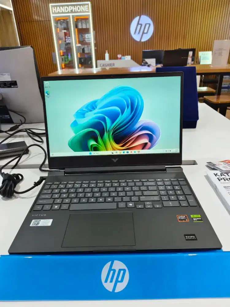 CICILAN LAPTOP HP VICTUS 15 ram 16 512 GB PROMO BUNGA RINGAN