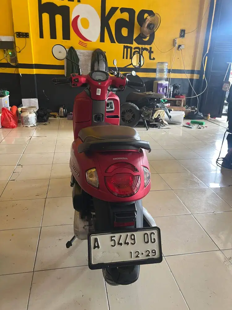 SCOOPY PRESTIGE TAHUN 2024