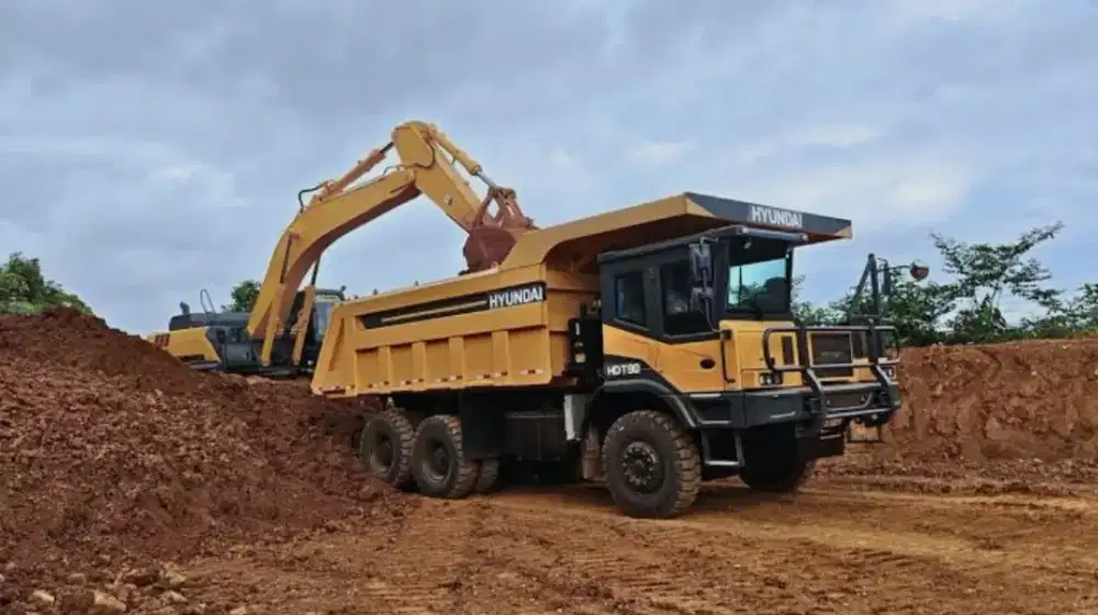 Truck tambang hyundai HDT90 tahun 2026 capasitas 60 ton