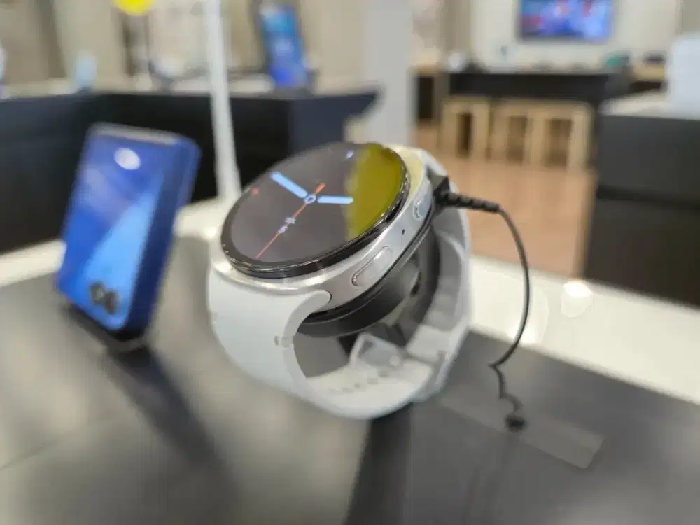 Samsung Galaxy Watch 8 - Free Strap Fabric / Sport