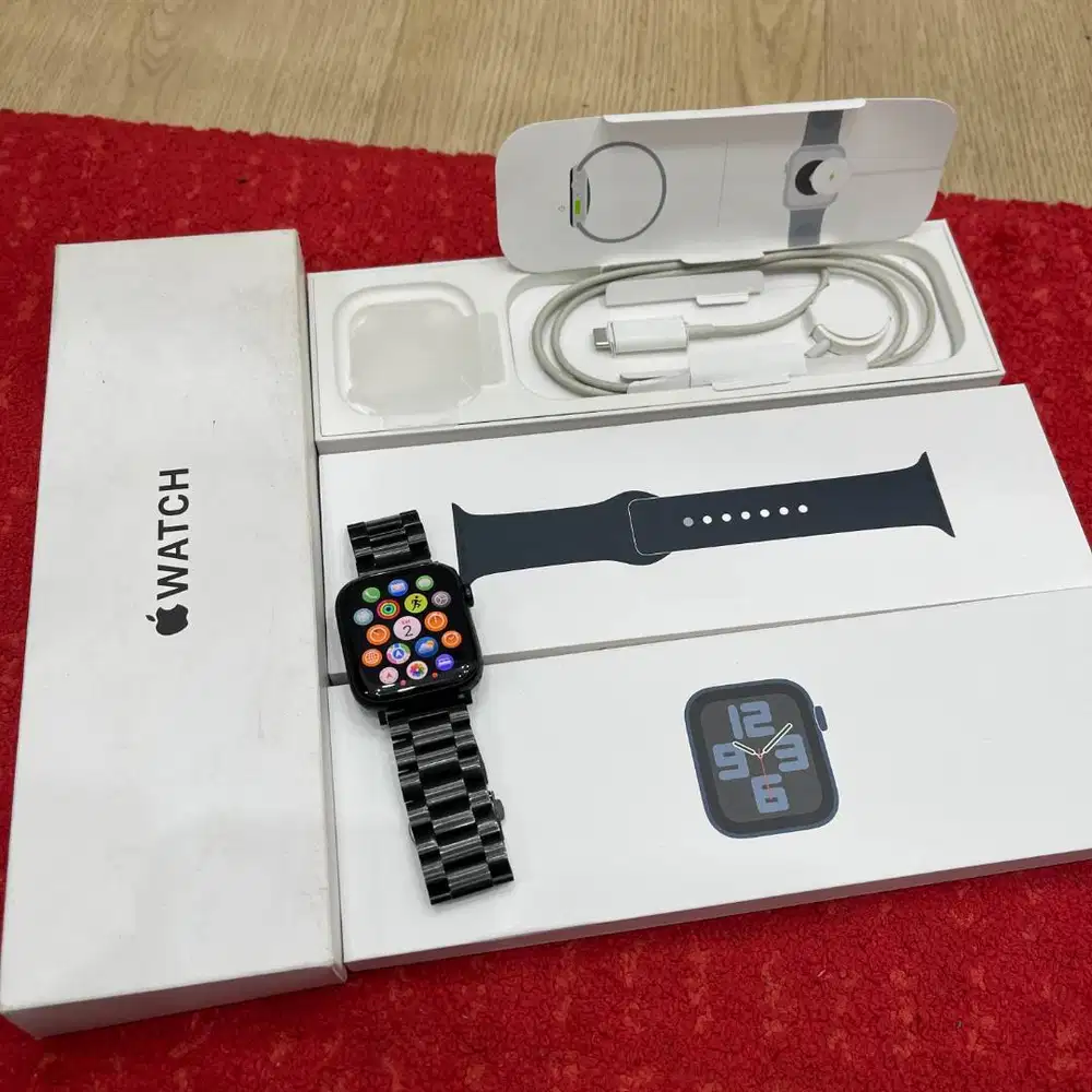 Apple Watch SE Gen 2 44mm warna Midnight second iBox
