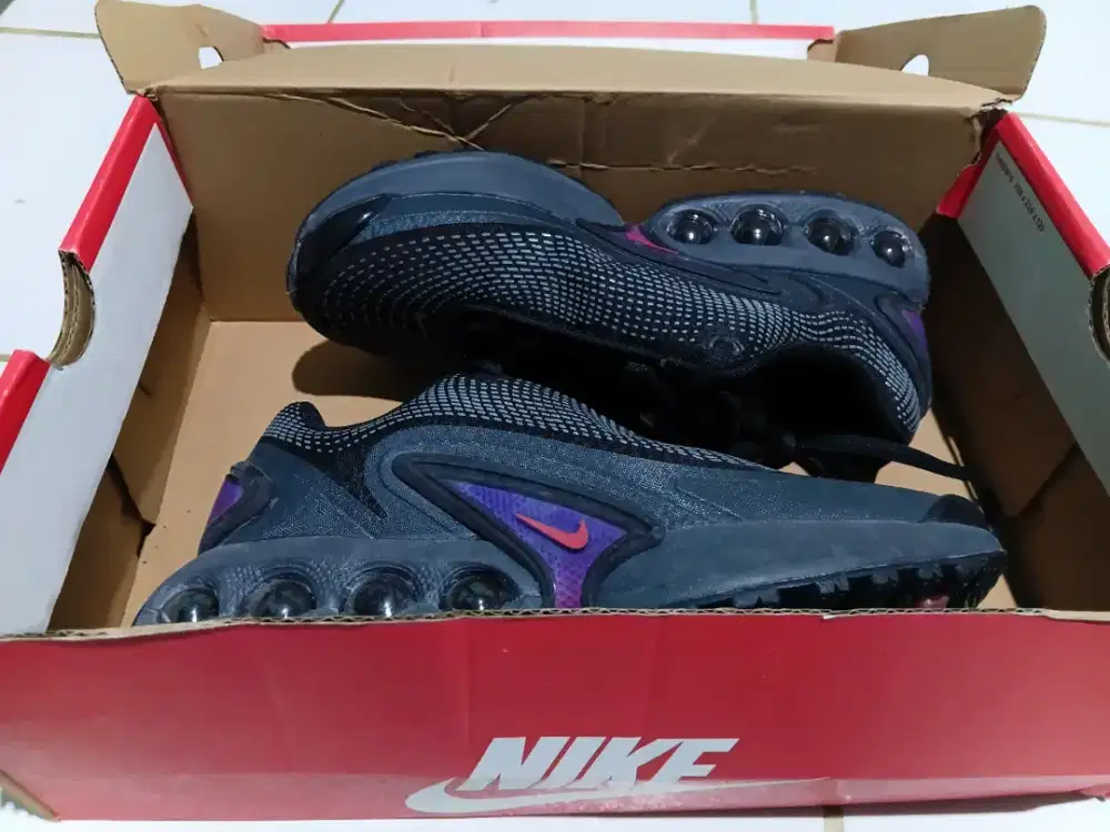 SEPATU NIKE made in vietnam