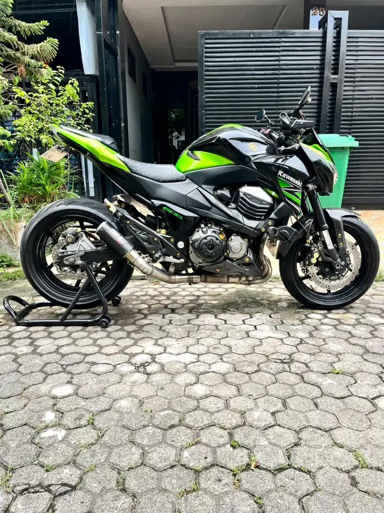 DI JUAL MOTOR KAWASAKI Z 800