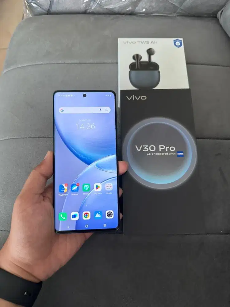 Vivo V30 Pro 5G ram 12/512 GB Fullset mulus bonus TWS Air