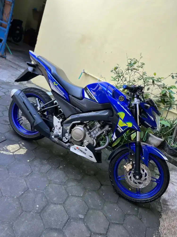 Yamaha Vixion Special edition Movistar MotoGp KM4rb seperti baru