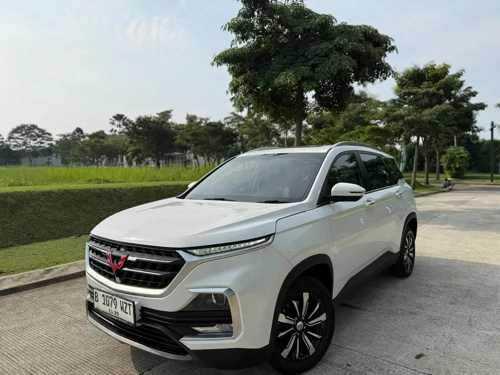 Wuling Almaz 1.5 LT lux + SC CVT 2019 Putih 7 Seat Sunroof