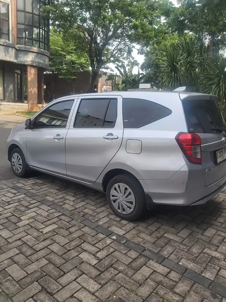 sigra type m 1.0 tahun 2014 istimewa