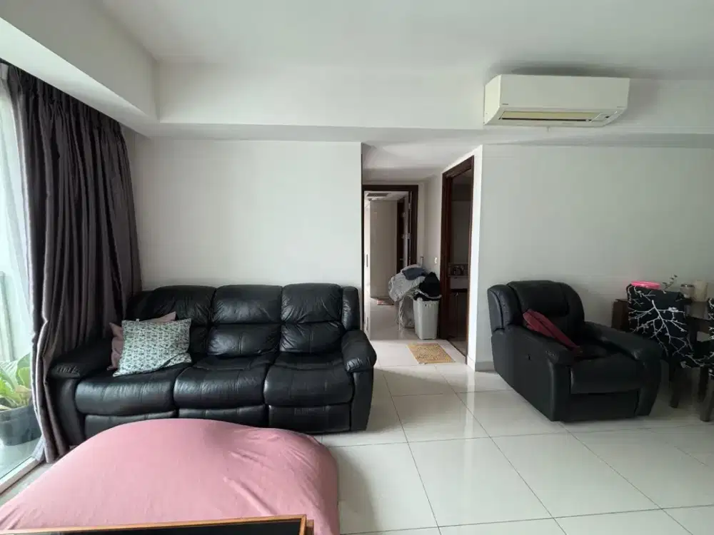 Unit 2BR + 1 dengan 3 KM posisi corner di The Kensington Royal Suites, Kelapa Gading Jakarta Utara