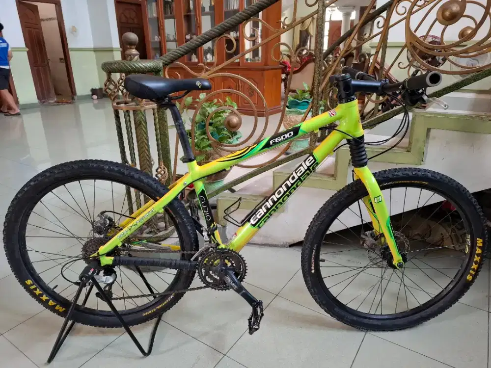 Sepeda Cannondale F600 Team SOBE USA Vintage