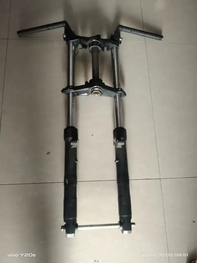 Skok depan cbr150r ori
