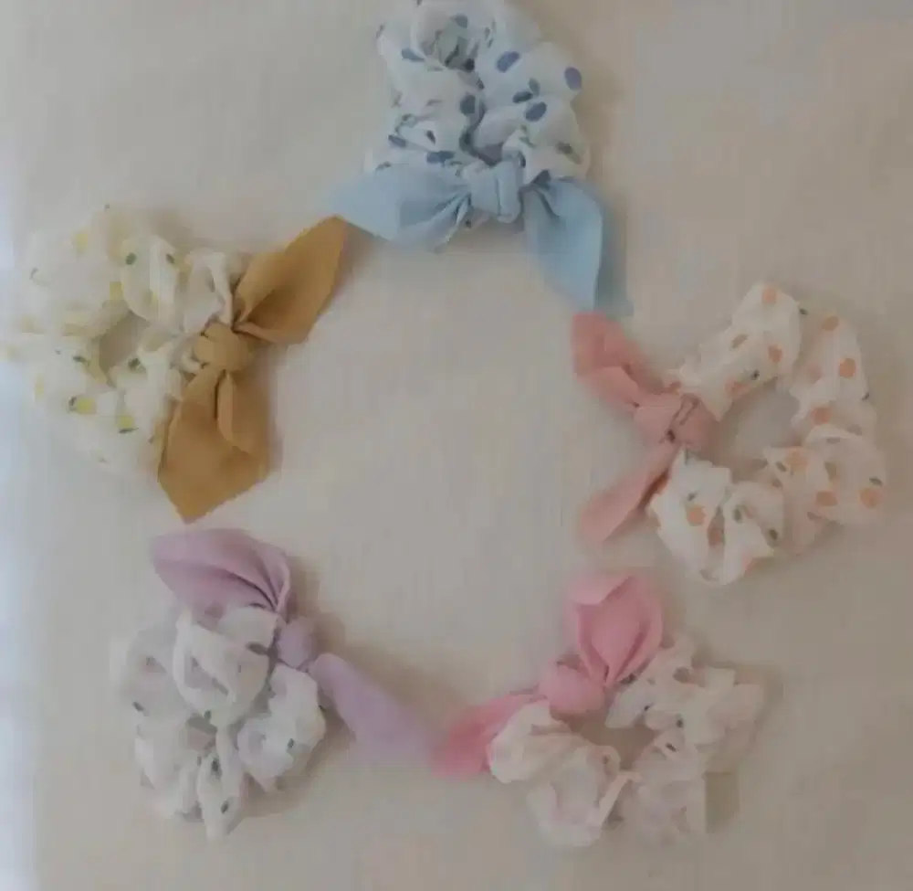 Dijual satuan/borongan ikat rambut scrunchie pita lucu murah