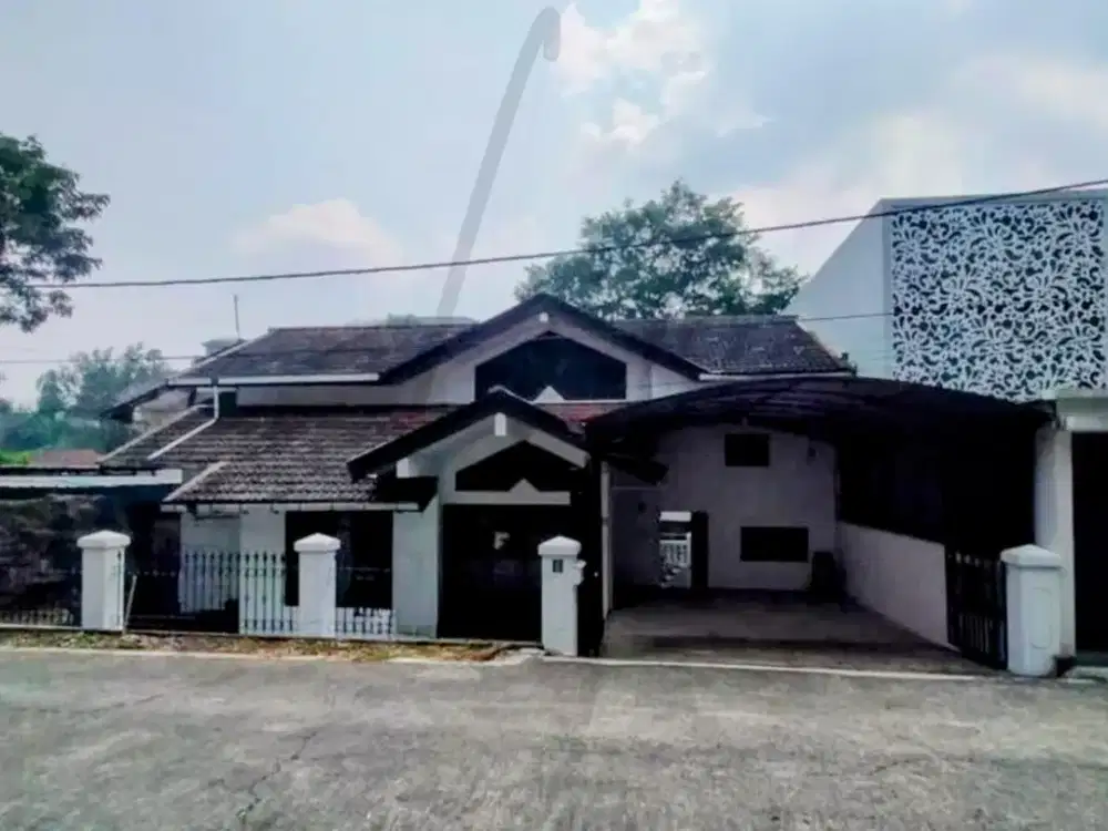 TURUN HARGA RUMAH TINGGAL DENGAN AKSES JALAN LEBAR DI SERSAN BAJURI