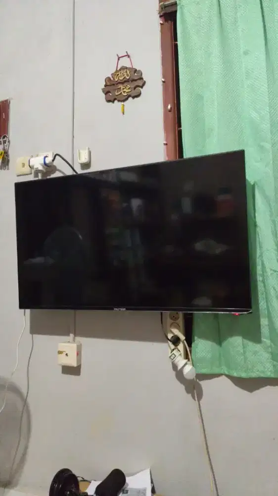 Dijual tv merk Polytron 40,like new smart tv