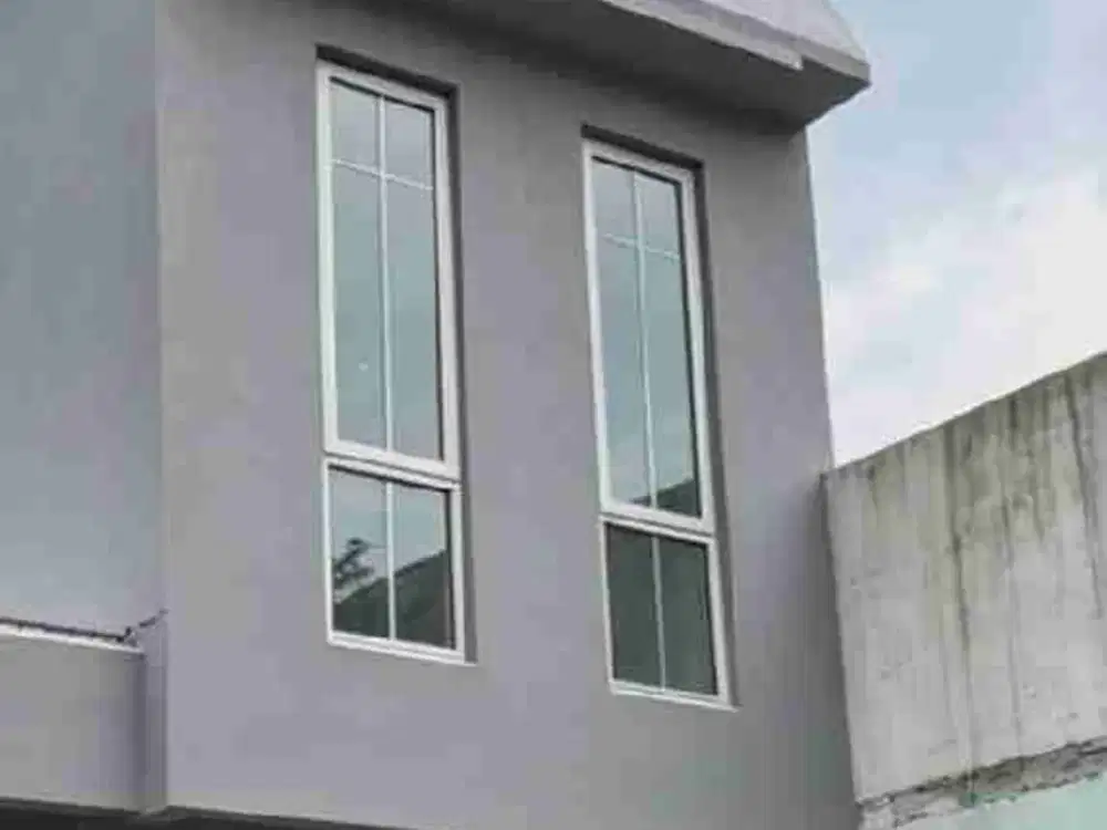 Di Jual Rumah 2 lantai Jalan Cempaka Putih Tengah belakang Taman Solo