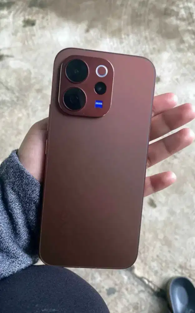Vivo V70 5g 12/256gb