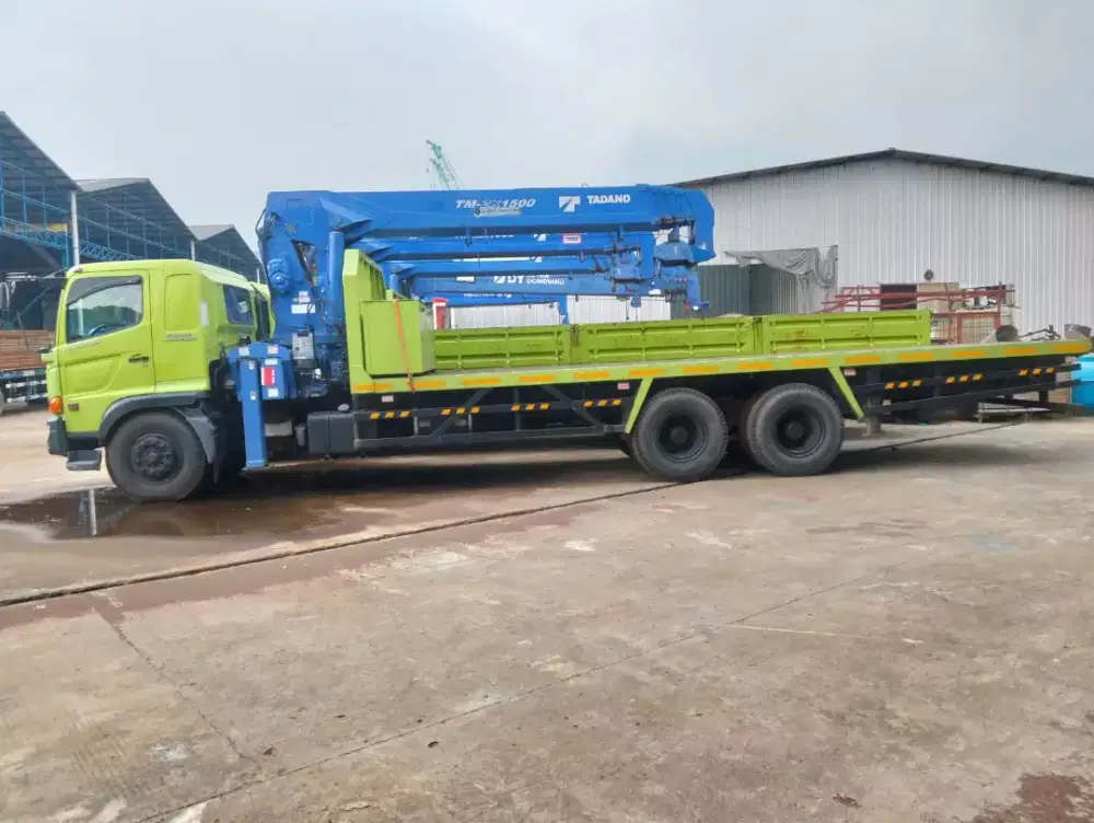 Truk Hino 6x4 FM260JW 2019 Crane 15ton TADANO istimewa