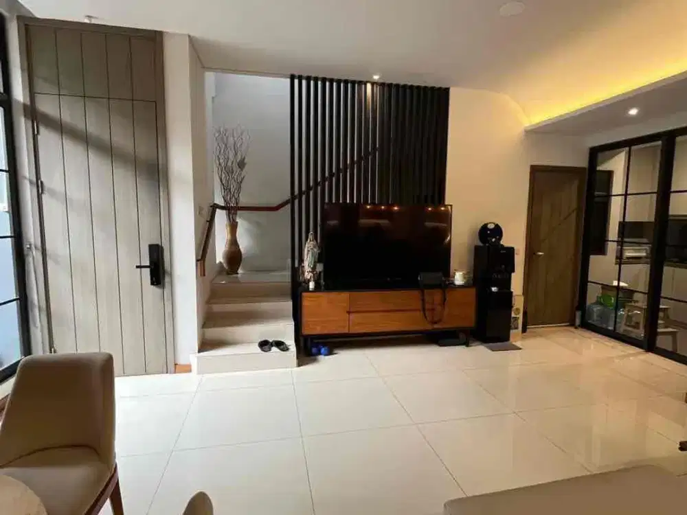 Rumah Cantik Dijual Murah Fully Furnished Cluster Caelus Greenwich