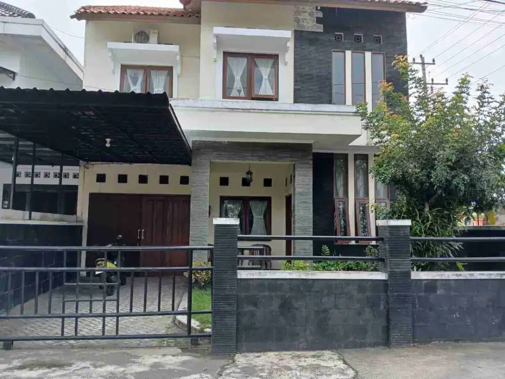 RUMAH 2 LANTAI LUAS MURAH STRATEGIS DIDAERAH CONDONGCATUR MANUKAN SLEMAN YOGYA