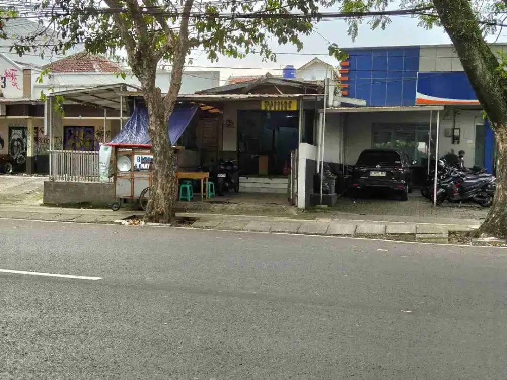 Dijual rumah gudang di mainroad Katamso dekat Pahlawan nego sampai jadi