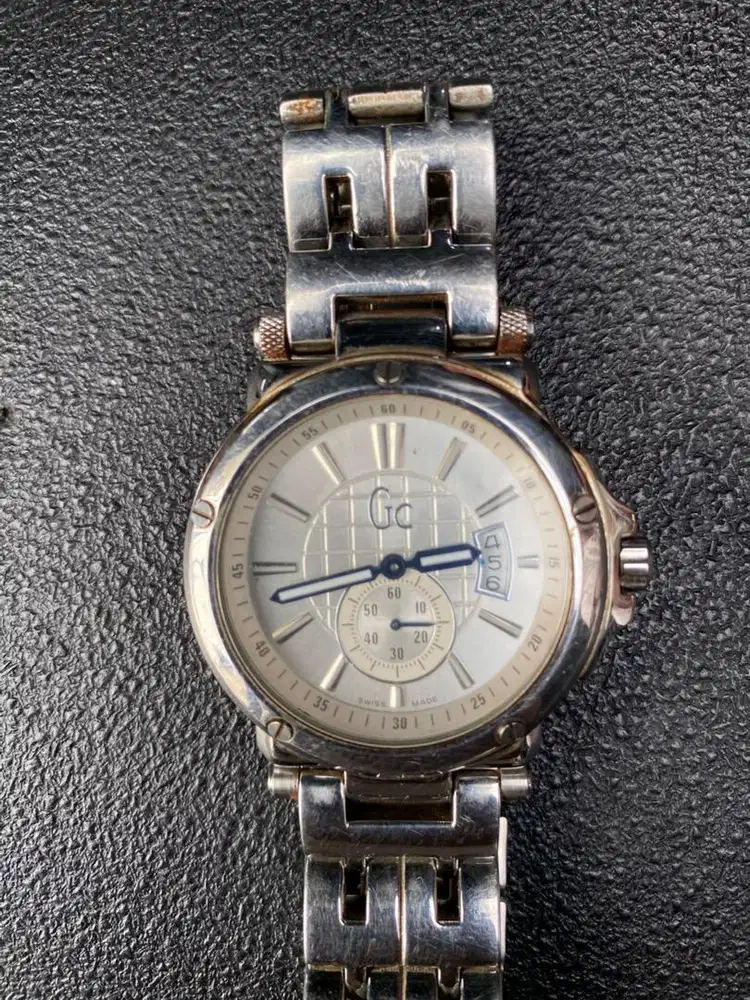 Jam tangan pria GC