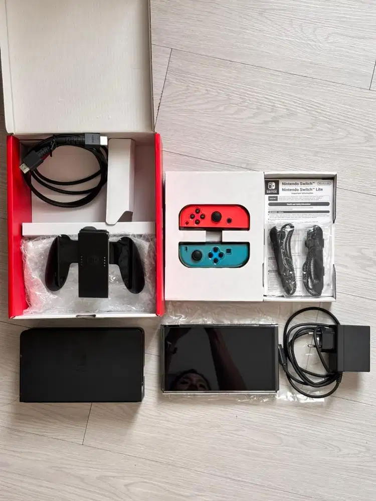 Nintendo Switch OLED Fullset – Like New, Jarang Pakai!