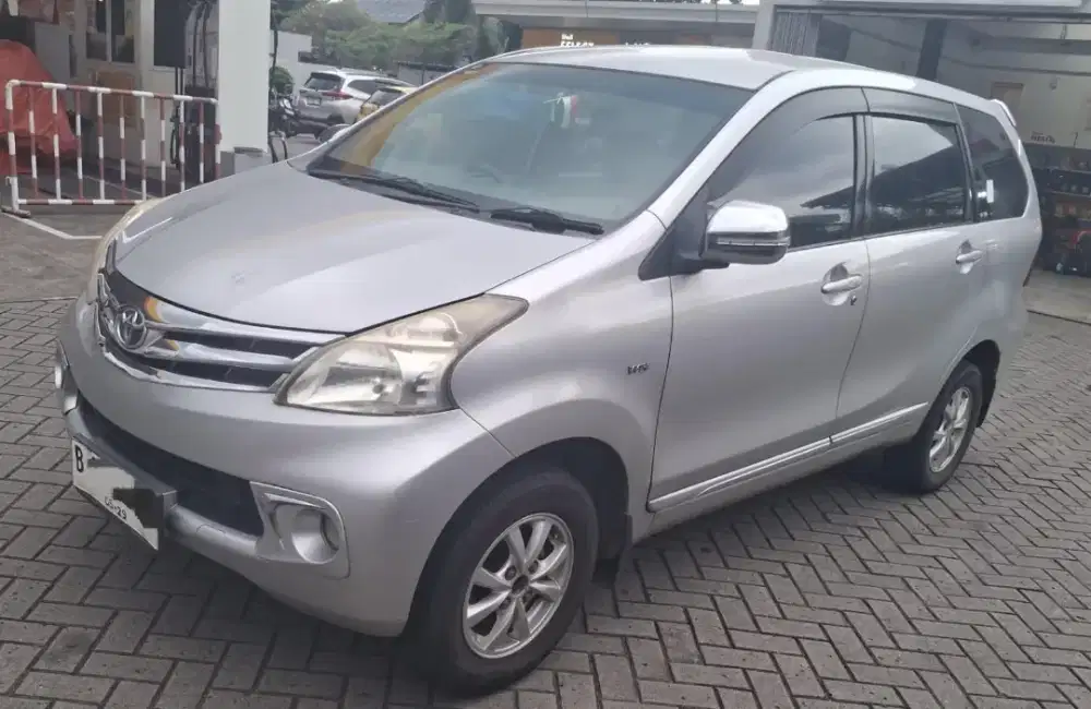 Toyota avanza 1.3 G manual tahun 2014 tangan pertama dari baru