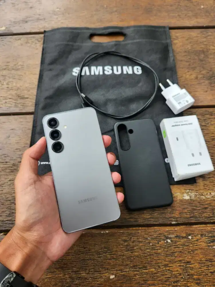 Samsung S25 Basic 12/512