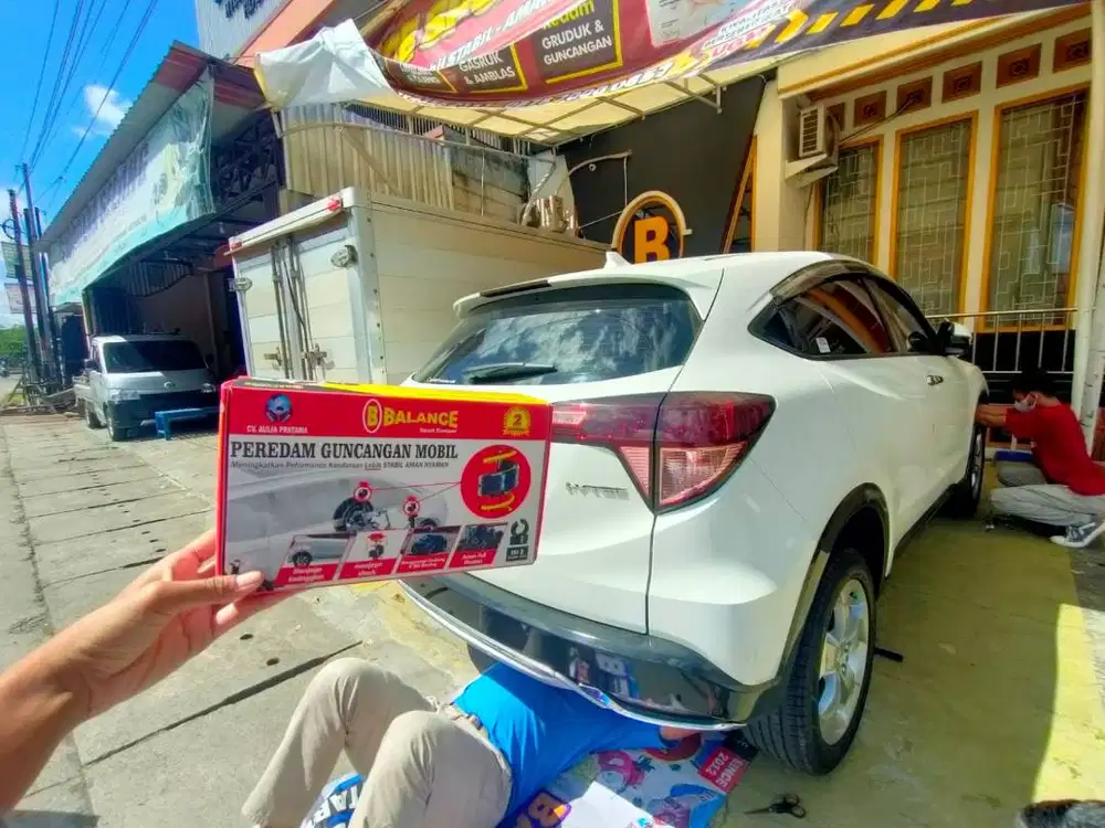 ANTI GRUDUK Mobil di Jalan Berlubang, Ayunan lebih EMPUK Pakai BALANCE