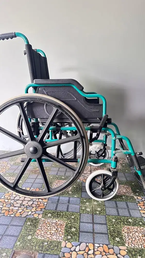 Kursi roda Galena
