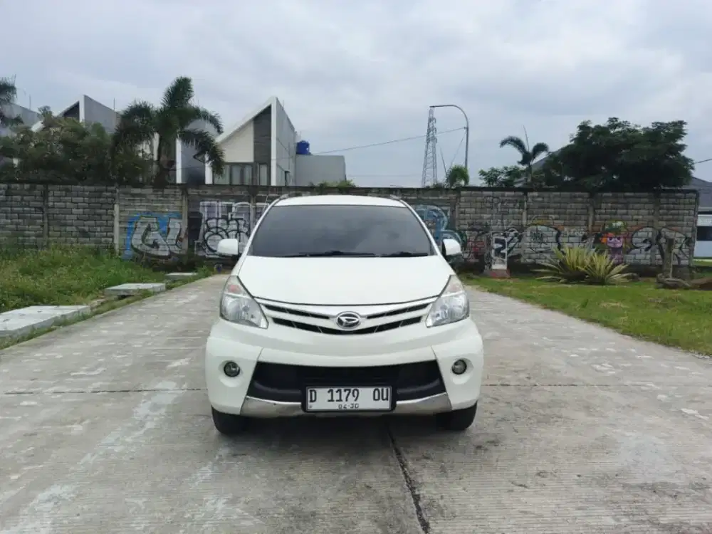 unit daihatsu new xenia r ativo 1.3 matic tahun 2013