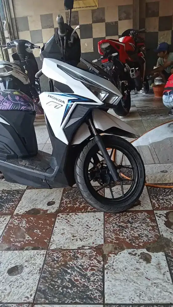 Vario led 2016 putih biru