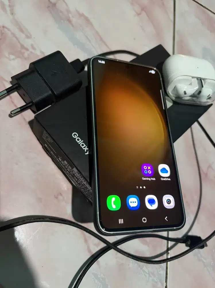 Samsung Galaxy S23 5G 8/128 GB free bonus samsung Galaxy Buds FE