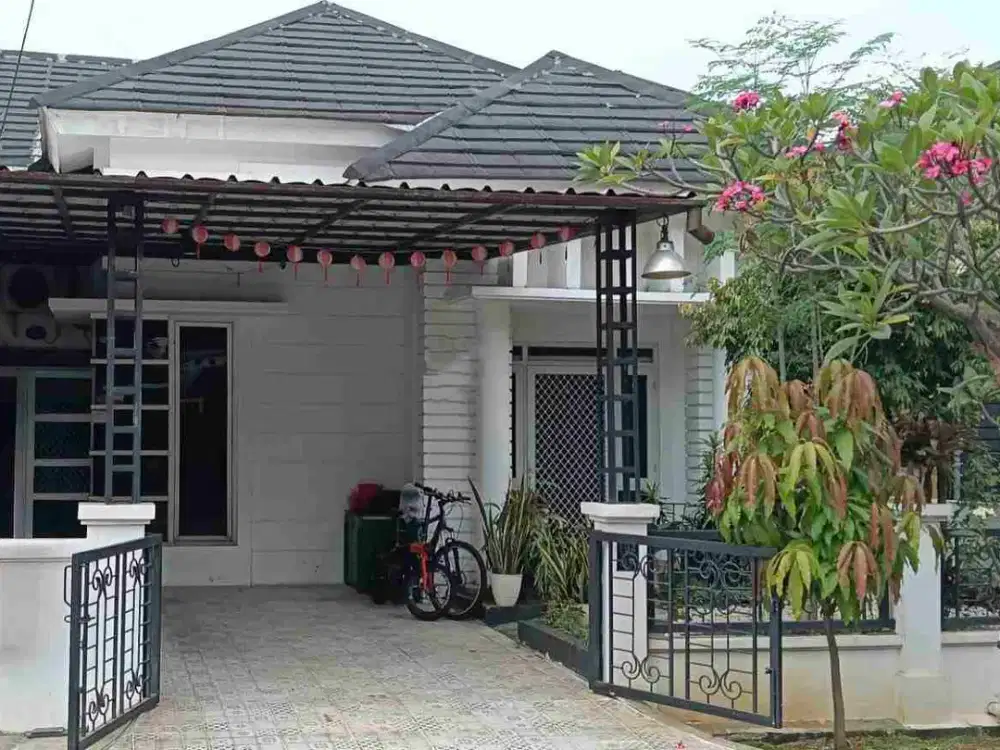Rumah cantik siap huni di villa dago Pamulang
