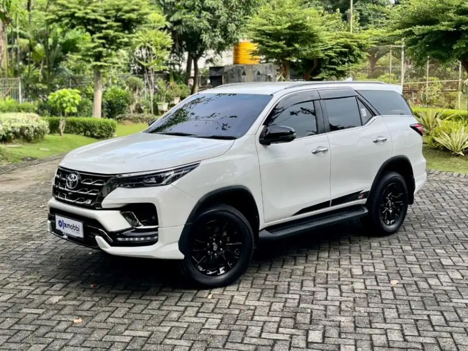 TOYOTA FORTUNER 2.8 4X2 GR SPORT DSL DIESEL 2023