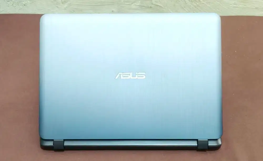 Asus vivobook x407u core i3 gen7 ram8 ssd256 batre awet siap pakai