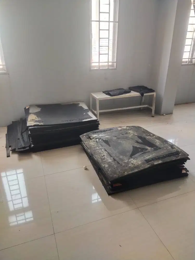 JUAL KARPET GYM BEKAS