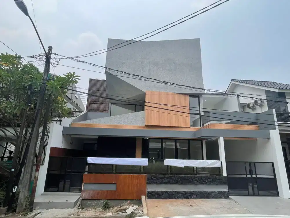 Dijual Rumah Siap Huni di Mertilang Bintaro Sek 9 ada Kolam Renang